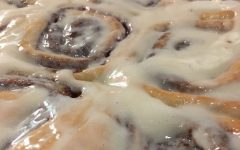 Cinnamon Roll Icing Recipe: The Sweetest Glaze for Your Treats